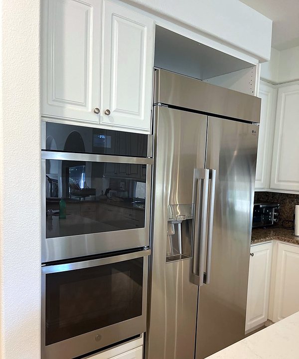Double wall oven and built-in refrigerator installation